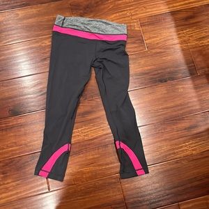 Lululemon grey and pink leggings size 6.